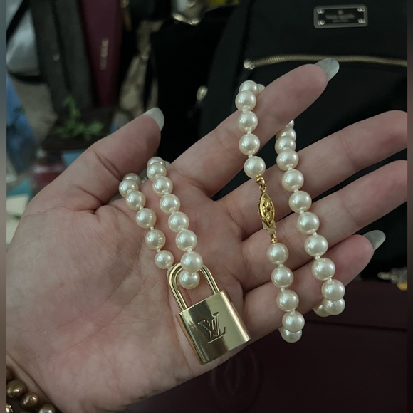 Come Party with me & (💖) this listing for my LIVE SHOWS 🎀✨ - Picture 8 of 16